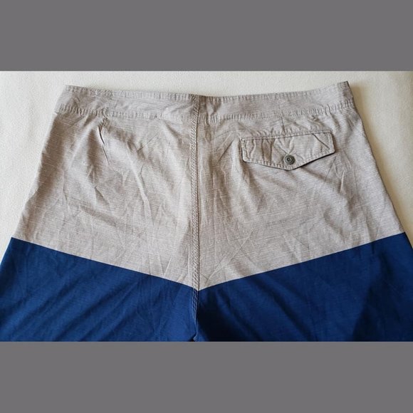 Old Navy Board/Swim Shorts - Picture 5 of 7